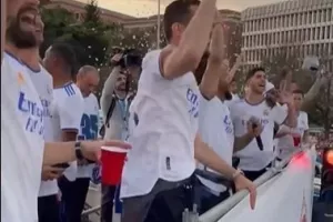 Και... χαμός!