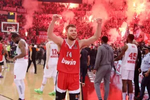 Στην κορυφαία πεντάδα ο Βεζένκοφ
