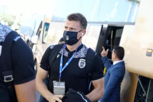 Ο Σβαμπ «κουμπώνει» το παζλ στα χαφ