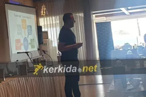 Σωφρόνης: "Μου προτάθηκαν 40 παίκτες από τη στιγμή που είμαστε εδώ!"