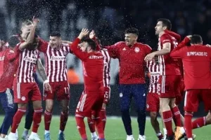 Άξιος!
