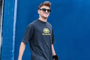 Τζιωνής/Balenciaga πριν το... γκολ!