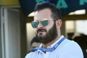 Το... φίλησε/Κιννής
