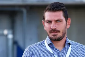 Στο... ακουστικό (πλέον) ο Άγγελος Ευθυμίου