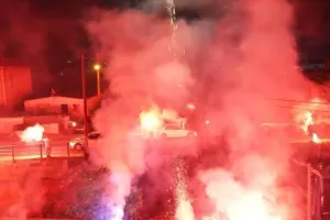 Θύρα 1: "Πελλαμένοι τζαι πάμε ακόμα..."