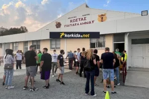 ΕΤΟΙΜΟΙ για τον 2ο τελικό! (φώτος kerkida)