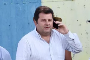Στα τηλέφωνα-υπέρβαση (ΣΟΦΟ)