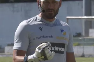 ΑΠΟΕΛ/ Με Σκιαθίτη στο 10th Goalkeeping International Congress