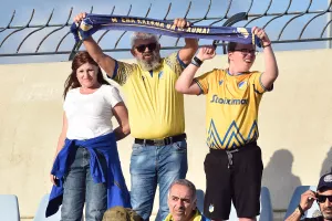 (Φωτορεπορτάζ) Ο κόσμος στο "Στέλιος Κυριακίδης"