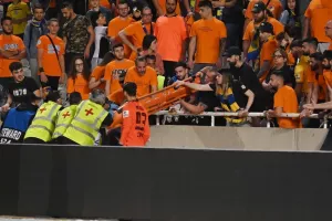 ΑΠΟΕΛ - ΑΕΚ: Δυο κεφαλιές... το μοίρασαν (φώτος)