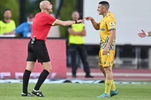 Απόλλων - ΑΠΟΕΛ: Πήρε το κρισιμότερο, "αγγίζει" το πρωτάθλημα! (φώτος)