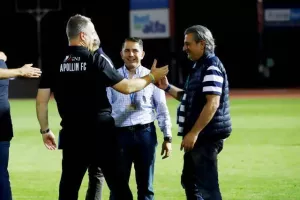 ΦΩΤΟΣ - ΠΑΡΤΙ ΣΤΟ ΤΣΙΡΕΙΟ 