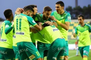ΑΕΚ - Πάφος: Στα… πόδια της το Conference, περιμένει… για Champions League! (φώτος)