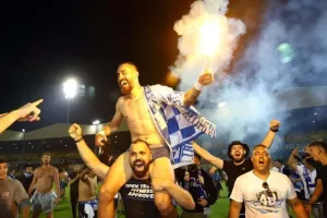 ΠΛΟΥΣΙΟ ΦΩΤΟΡΕΠΟΡΤΑΖ/ΧΑΜΟΣ για τον πρωταθλητή Απόλλωνα! 