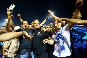 ΠΛΟΥΣΙΟ ΦΩΤΟΡΕΠΟΡΤΑΖ/ΧΑΜΟΣ για τον πρωταθλητή Απόλλωνα! 