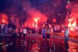 (ΦΩΤΟΣ/ΒΙΝΤΕΟ) "Κάηκε" η Λεμεσός για τους πρωταθλητές! 