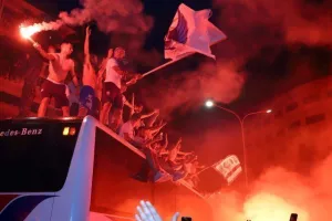 (ΦΩΤΟΣ/ΒΙΝΤΕΟ) "Κάηκε" η Λεμεσός για τους πρωταθλητές! 