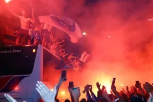 (ΦΩΤΟΣ/ΒΙΝΤΕΟ) "Κάηκε" η Λεμεσός για τους πρωταθλητές! 