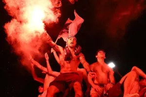 (ΦΩΤΟΣ/ΒΙΝΤΕΟ) "Κάηκε" η Λεμεσός για τους πρωταθλητές! 