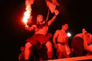 (ΦΩΤΟΣ/ΒΙΝΤΕΟ) "Κάηκε" η Λεμεσός για τους πρωταθλητές! 