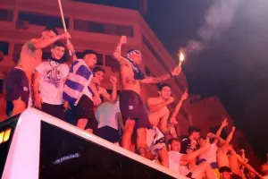 (ΦΩΤΟΣ/ΒΙΝΤΕΟ) "Κάηκε" η Λεμεσός για τους πρωταθλητές! 