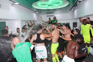 Το "πράσινο" πάρτι στ' αποδυτήρια! (φώτος)