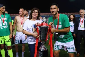 (BINTEO/ΦΩΤΟΣ) Η απονομή στην Ομόνοια και όσα ακολούθησαν!
