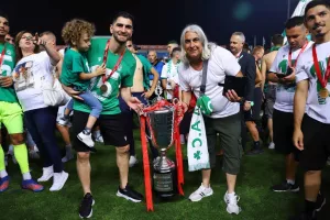 (BINTEO/ΦΩΤΟΣ) Η απονομή στην Ομόνοια και όσα ακολούθησαν!