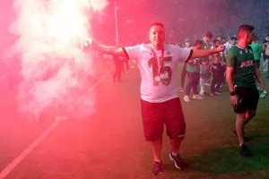 (BINTEO/ΦΩΤΟΣ) Η απονομή στην Ομόνοια και όσα ακολούθησαν!