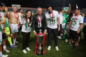 (BINTEO/ΦΩΤΟΣ) Η απονομή στην Ομόνοια και όσα ακολούθησαν!