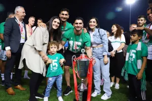 (BINTEO/ΦΩΤΟΣ) Η απονομή στην Ομόνοια και όσα ακολούθησαν!