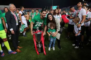 (BINTEO/ΦΩΤΟΣ) Η απονομή στην Ομόνοια και όσα ακολούθησαν!