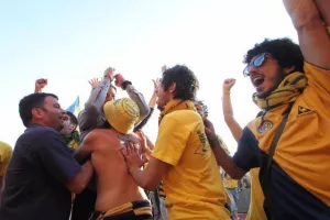 Σαν σήμερα: Γαλαζοκίτρινη... έκρηξη στη Λεμεσό! (φώτος)