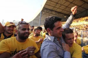 Σαν σήμερα: Γαλαζοκίτρινη... έκρηξη στη Λεμεσό! (φώτος)