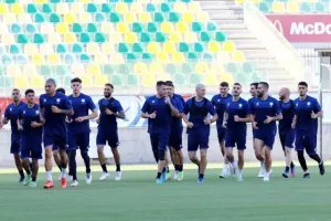 Φουλάρει για Κόσοβο η Εθνική, το kerkida.net στην Αρένα (φώτος)