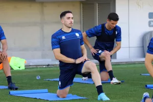 Στα... πάνω του