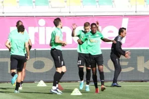 ΑΕΚ - Άρης: Πήρε την μπουκιά από το στόμα της ΑΕΚ ο Σικόρσκι! (φώτος)