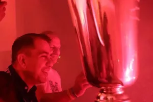 Η νύχτα - μέρα στην "Ανεξαρτησίας" για τους Champions! (φώτος/βίντεο)