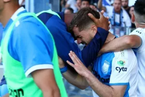 Απόλλων - ΑΠΟΕΛ: Πήρε το κρισιμότερο, "αγγίζει" το πρωτάθλημα! (φώτος)