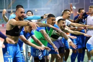 ΦΩΤΟΣ - ΠΑΡΤΙ ΣΤΟ ΤΣΙΡΕΙΟ 