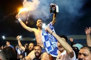 ΠΛΟΥΣΙΟ ΦΩΤΟΡΕΠΟΡΤΑΖ/ΧΑΜΟΣ για τον πρωταθλητή Απόλλωνα! 
