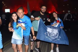 (ΦΩΤΟΣ/ΒΙΝΤΕΟ) "Κάηκε" η Λεμεσός για τους πρωταθλητές! 
