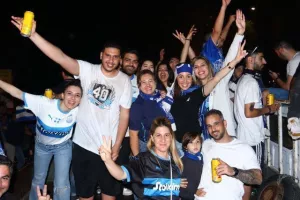 (ΦΩΤΟΣ/ΒΙΝΤΕΟ) "Κάηκε" η Λεμεσός για τους πρωταθλητές! 