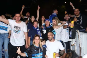 (ΦΩΤΟΣ/ΒΙΝΤΕΟ) "Κάηκε" η Λεμεσός για τους πρωταθλητές! 