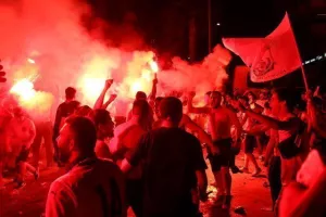 (ΦΩΤΟΣ/ΒΙΝΤΕΟ) "Κάηκε" η Λεμεσός για τους πρωταθλητές! 