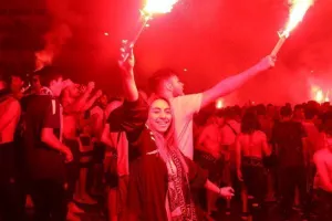 (ΦΩΤΟΣ/ΒΙΝΤΕΟ) "Κάηκε" η Λεμεσός για τους πρωταθλητές! 