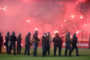 (ΒΙΝΤΕΟ/ΦΩΤΟΣ) Ο... χαμός μπροστά στο πέταλο!
