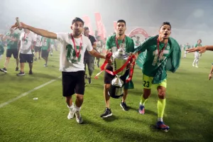 (BINTEO/ΦΩΤΟΣ) Η απονομή στην Ομόνοια και όσα ακολούθησαν!