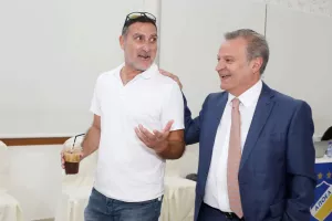 ΠΑΙΚΤΕΣ σαν τον Γιάννο!