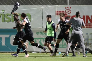 Εθνικός-ΑΕΚ: Ολοκλήρωσε την έκπληξη με... τριάρα και Τελικό!